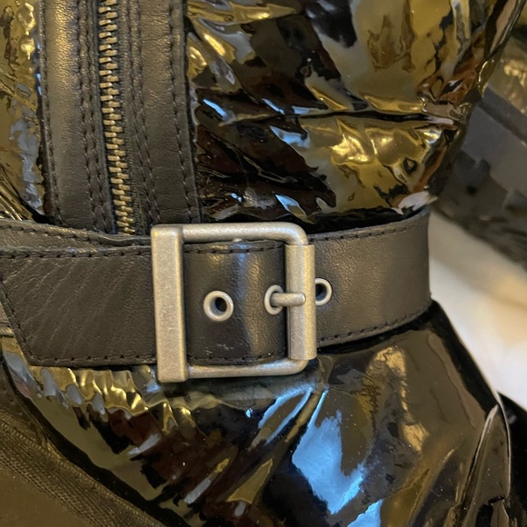 Authentic UGG Blaise mid calf patent leather boots - Picture 9 of 16